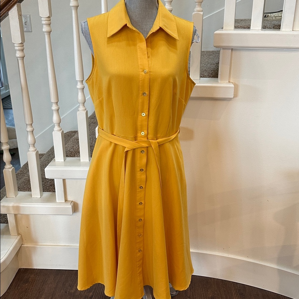 Sharagano Sleeveless Button-Front Midi Dress in Mustard Yellow